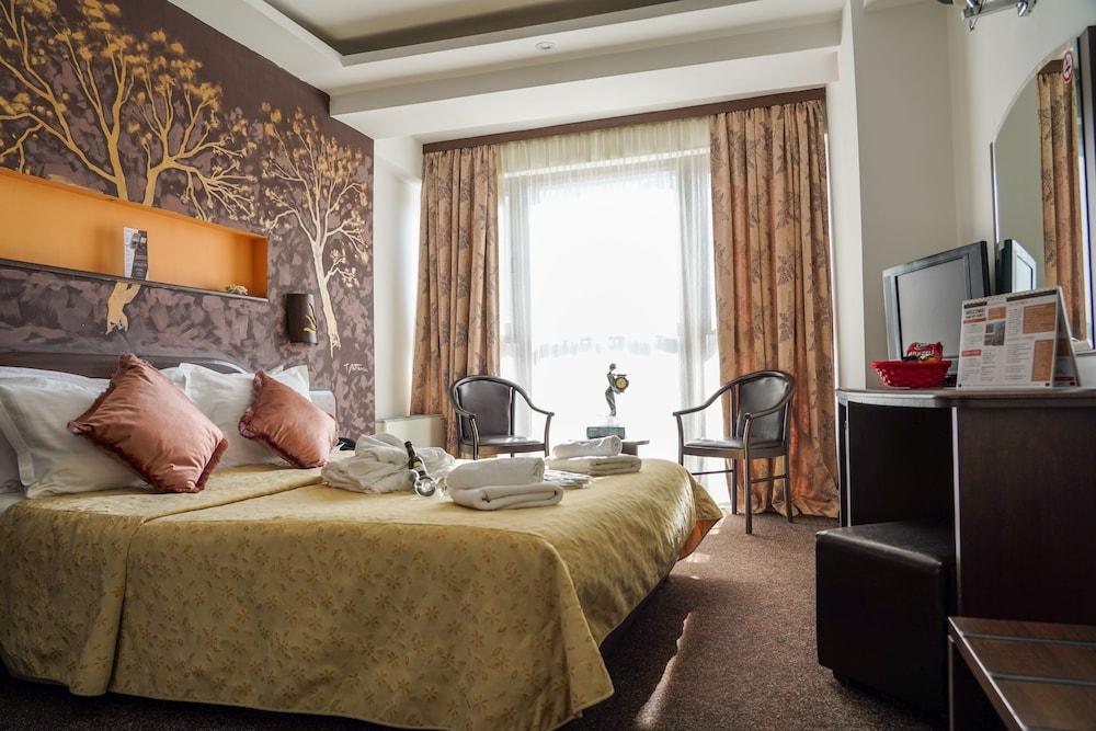 בוקרשט Hotel Razvan מראה חיצוני תמונה