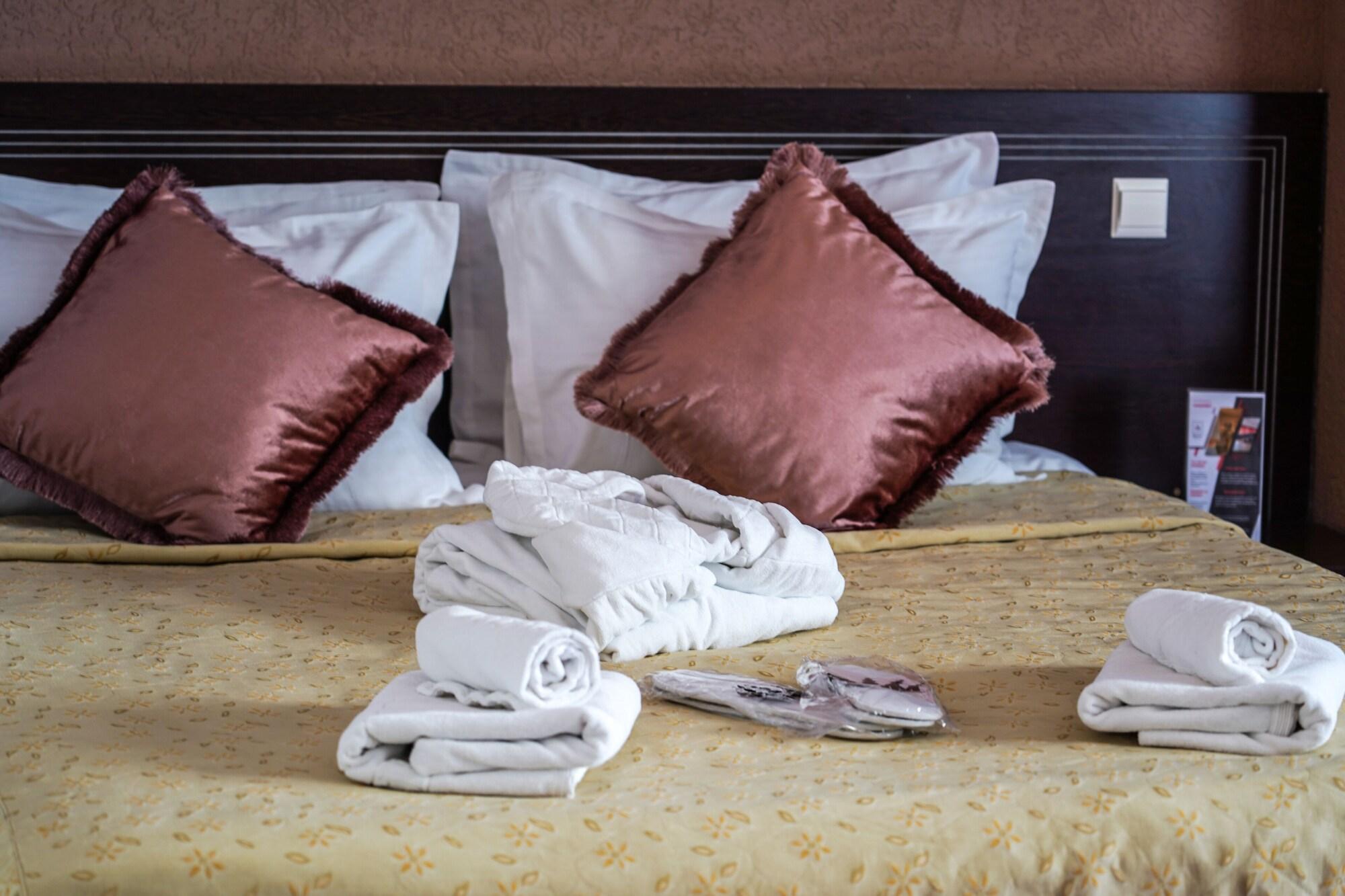 בוקרשט Hotel Razvan מראה חיצוני תמונה