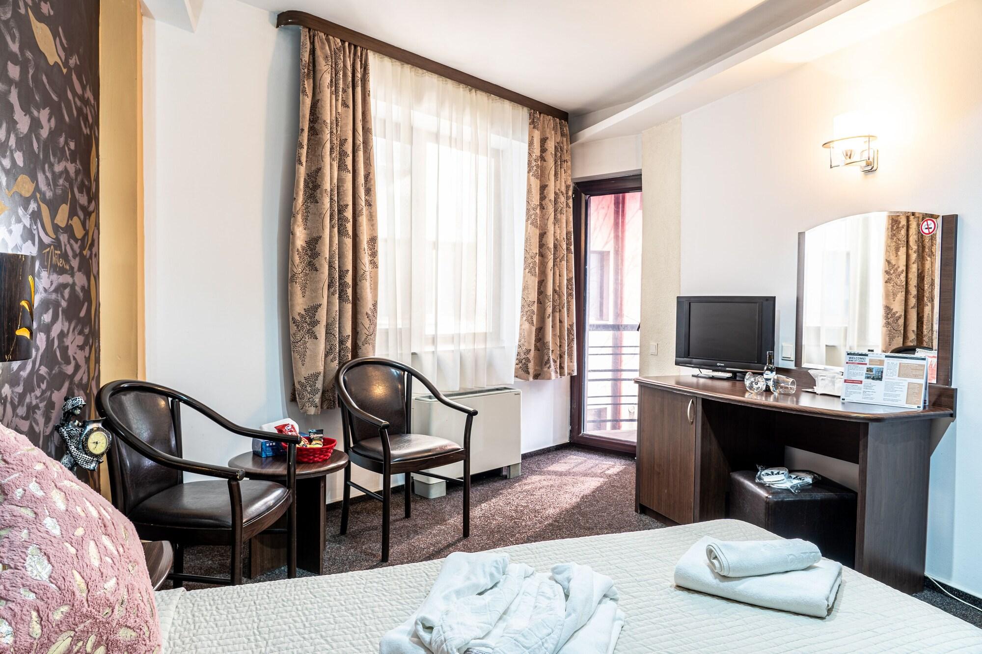 בוקרשט Hotel Razvan מראה חיצוני תמונה