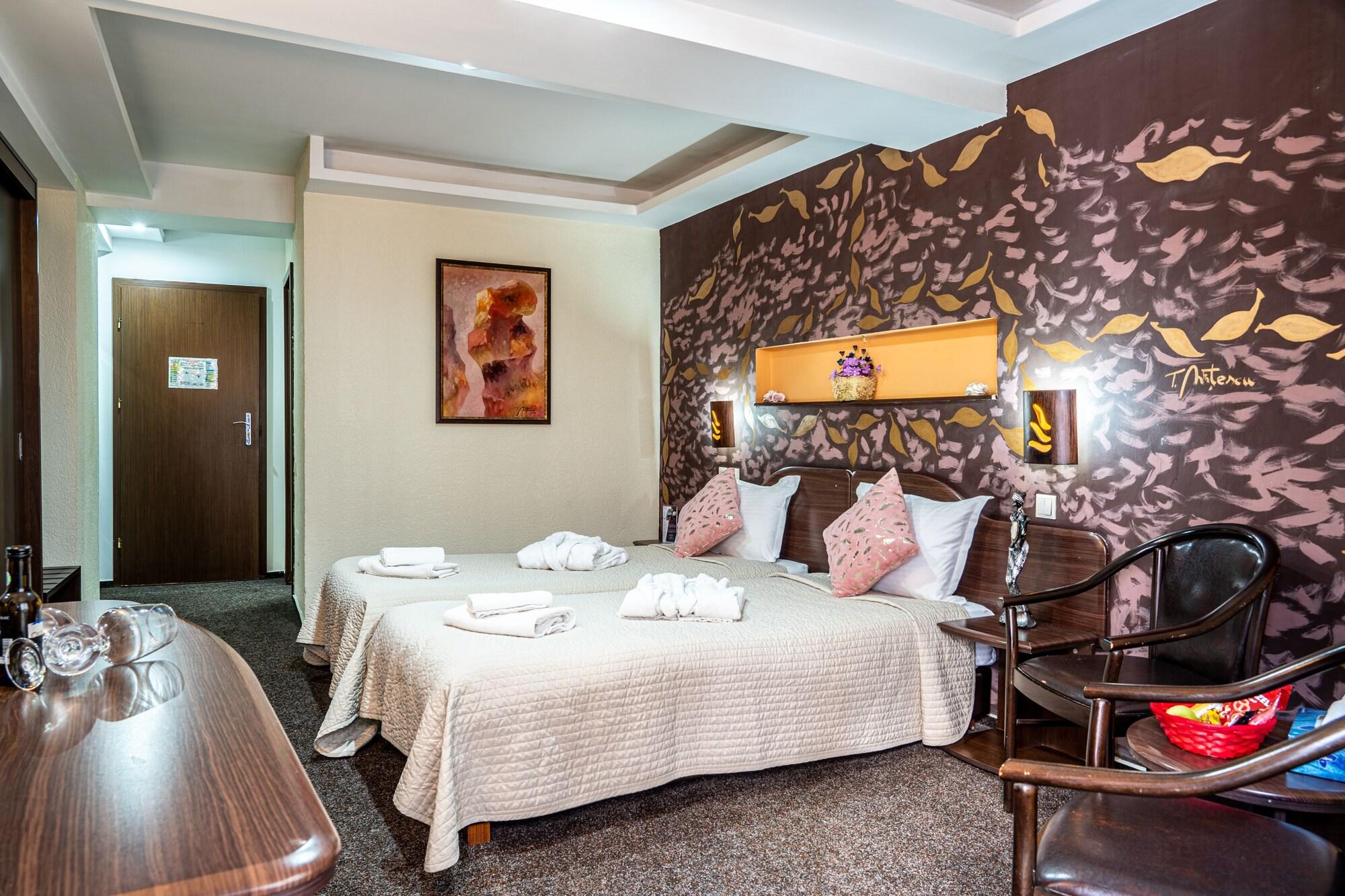 בוקרשט Hotel Razvan מראה חיצוני תמונה