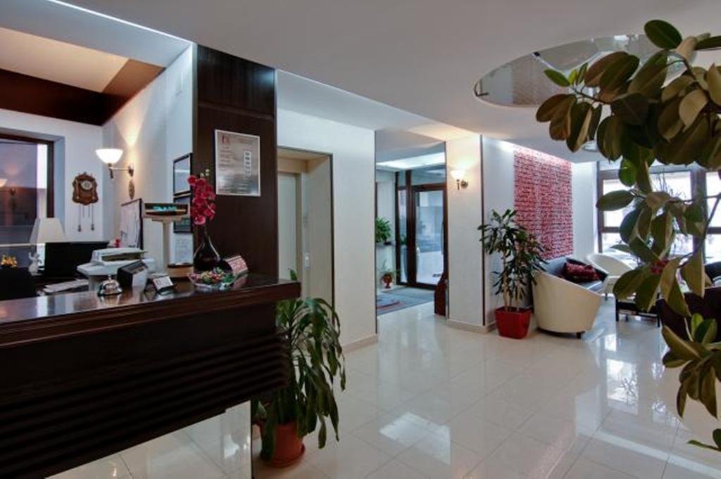 בוקרשט Hotel Razvan מראה פנימי תמונה