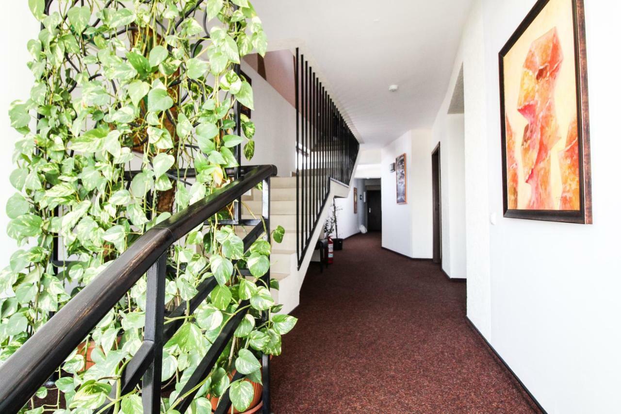 בוקרשט Hotel Razvan מראה חיצוני תמונה