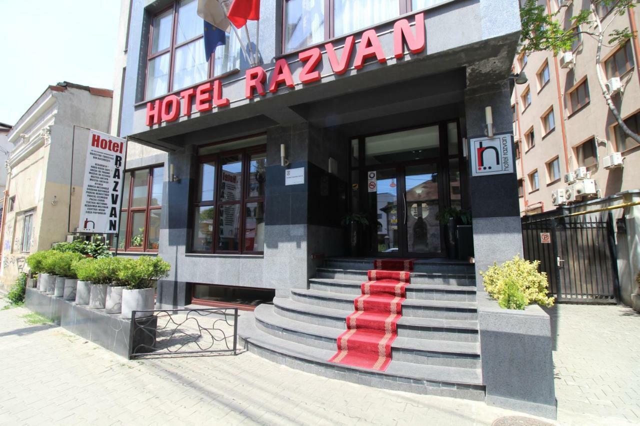 בוקרשט Hotel Razvan מראה חיצוני תמונה