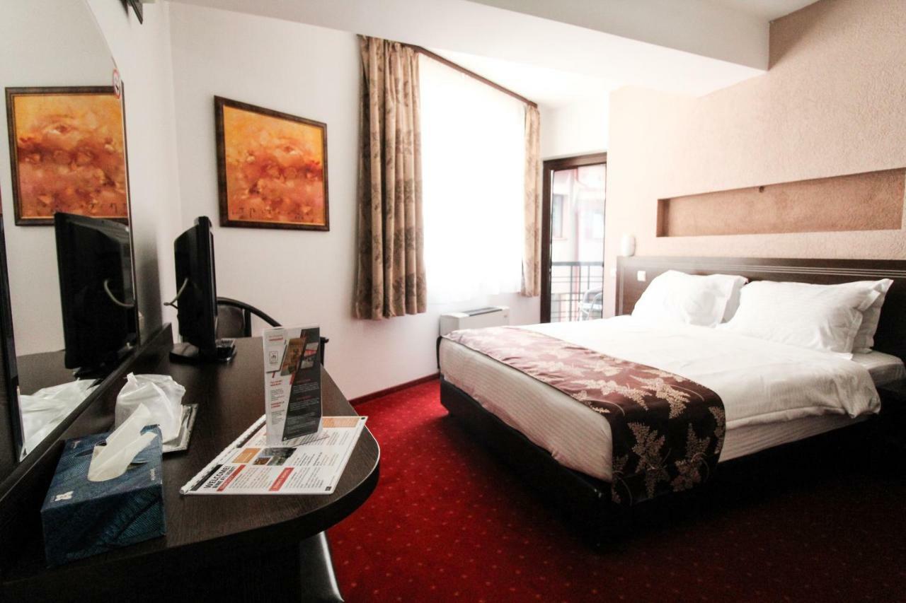 בוקרשט Hotel Razvan מראה חיצוני תמונה