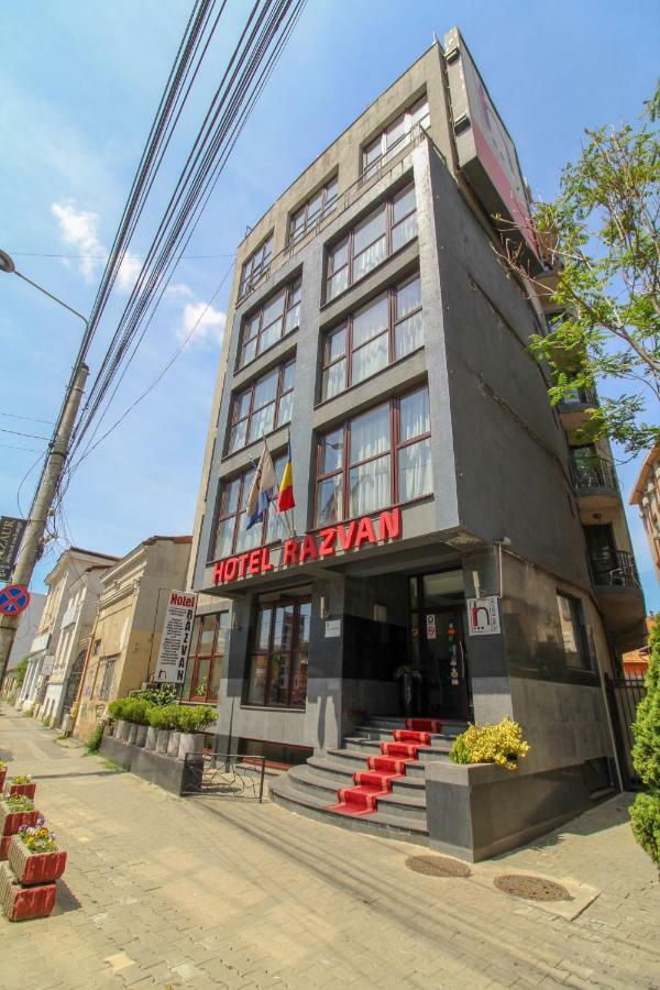 בוקרשט Hotel Razvan מראה חיצוני תמונה