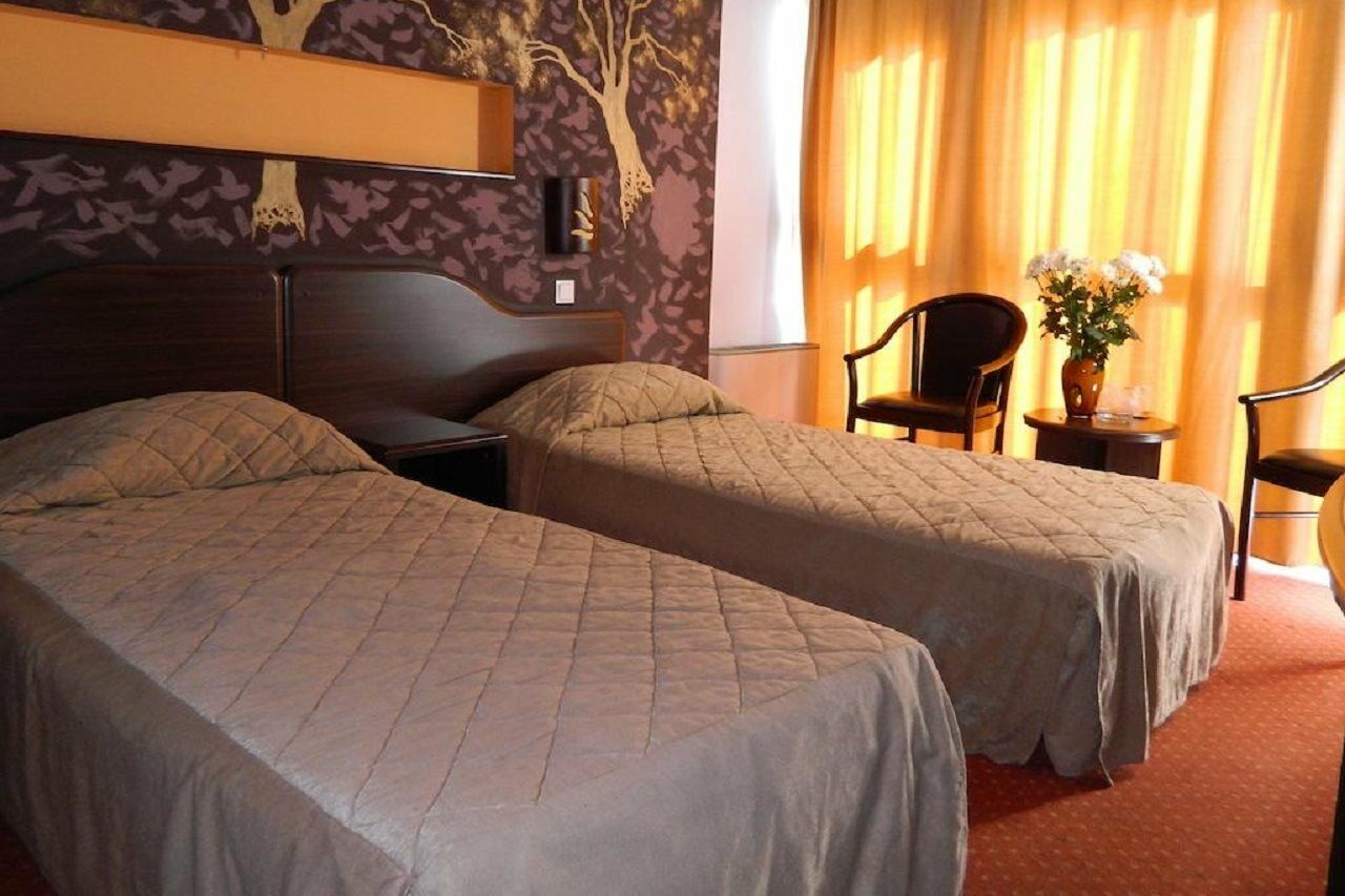 בוקרשט Hotel Razvan מראה חיצוני תמונה