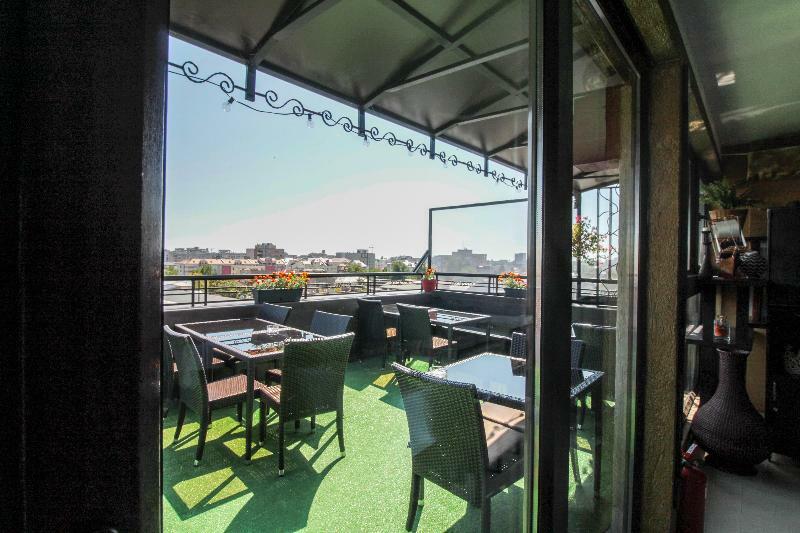 בוקרשט Hotel Razvan מראה חיצוני תמונה