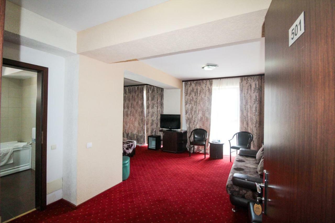 בוקרשט Hotel Razvan מראה חיצוני תמונה